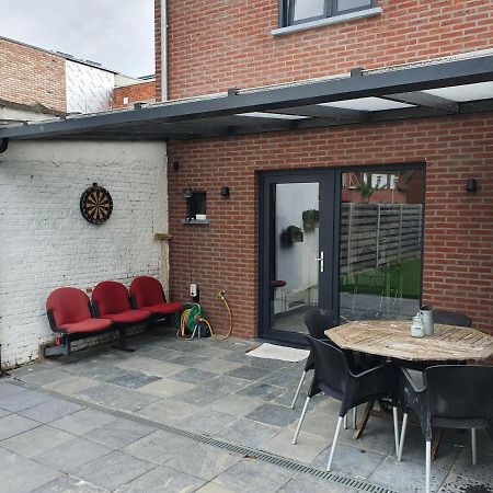 Private Room With Shared Spaces Ranst Exterior photo